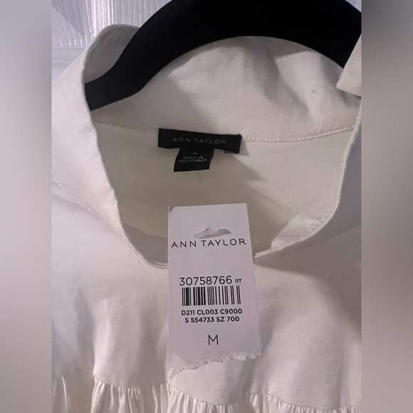 New With Tags Ann Taylor Astraet High Neck Pin Tuck Blouse - Picture 4 of 5